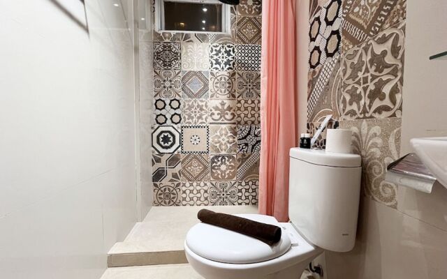 Stylish Studio Room At Apartment Vida View Makassar