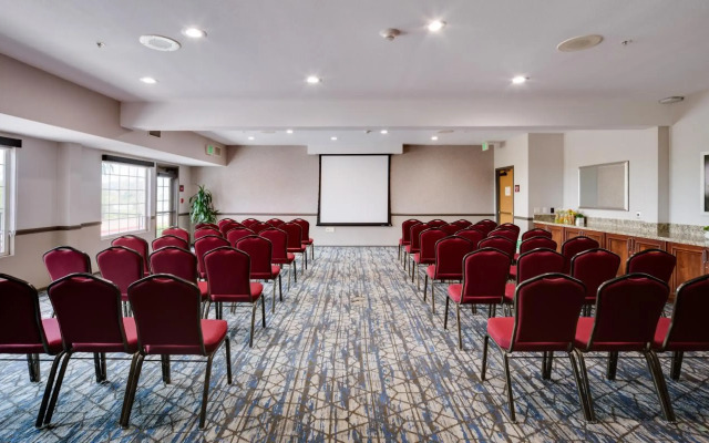 Ayres Suites Mission Viejo – Lake Forest