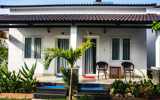 Anna Nguyen Resort Bungalow