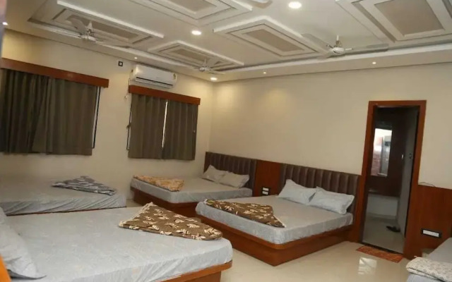 Purnima Hotel