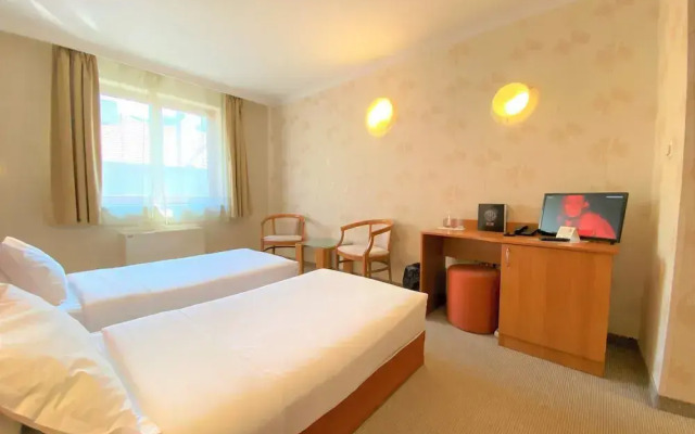 Light Hotel