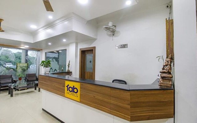 Fabhotel Silver Inn I