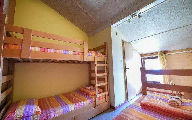 San Art Floating Hostel&Apartments