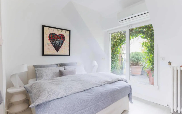 Squarebreak - Arc de Triomphe Apartments