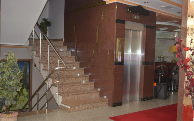 Grand Dilara