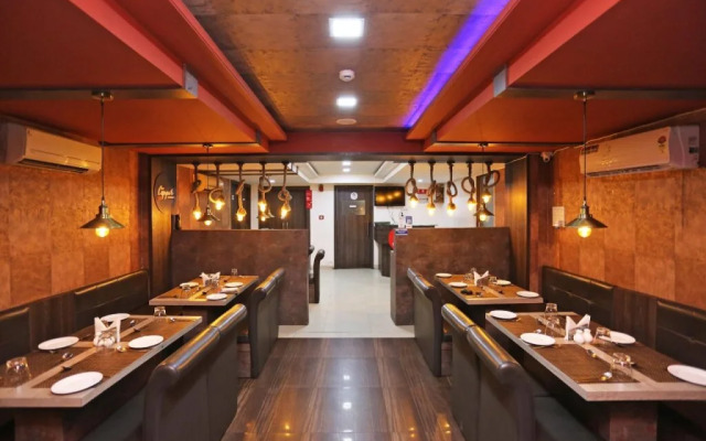 Hotel Myra By OYO Rooms