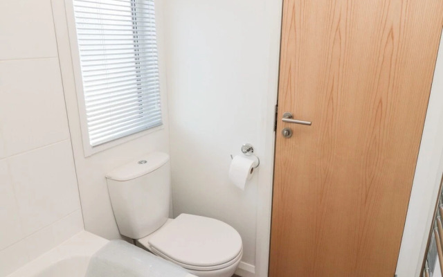 Pinecone Lodge - No 9