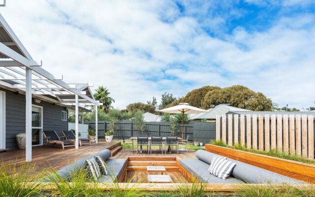 The Deck on Donalda