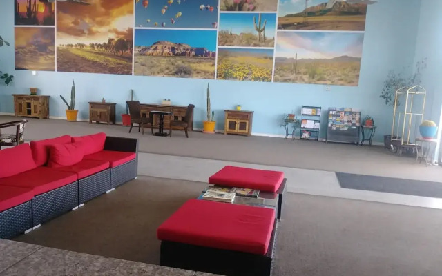 Big Chile Inn & Suites