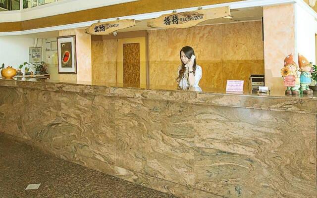 Yadi Hotel