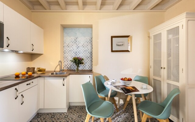 CH Apartments Rooftop Terrace