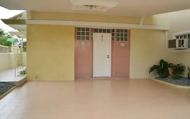 5-Bedroom Home in Ecoland