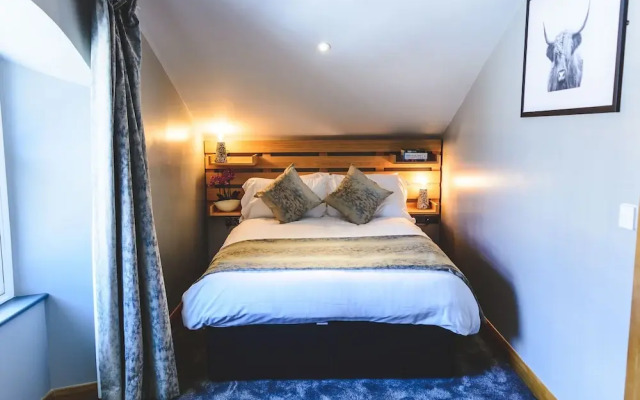 Mono Suites
