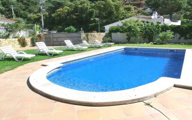Villa - 3 Bedrooms with Pool - 104654