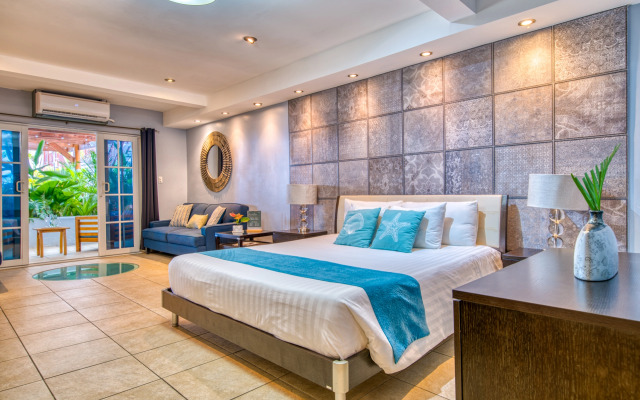 Tropical Suites Hotel