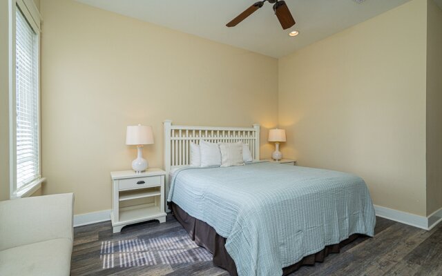 Sandestin Bungalo 38: Beach, Golf, & Fun!