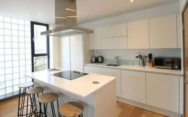 Canning Town by Viridian Apartments