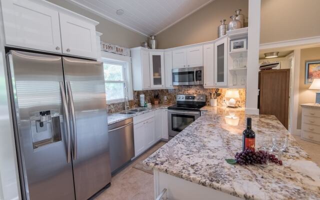 Sunshine Reef Apartment 4