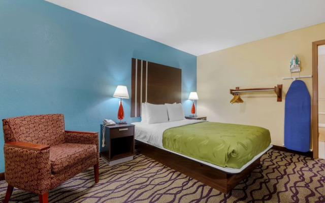Super 8 Reynolds /East Columbus Area