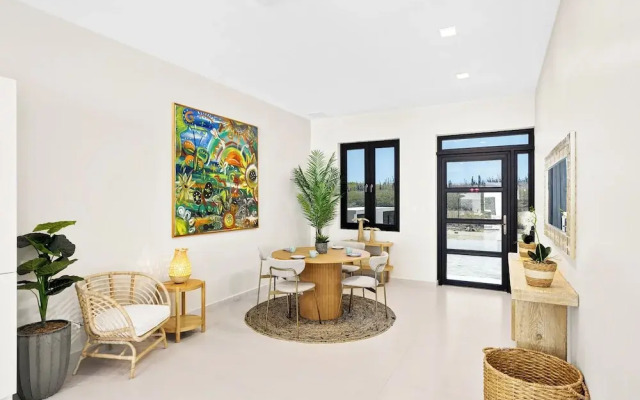 Catalina Residence Apt 3 - L.g. Smith Boulevard 546-j