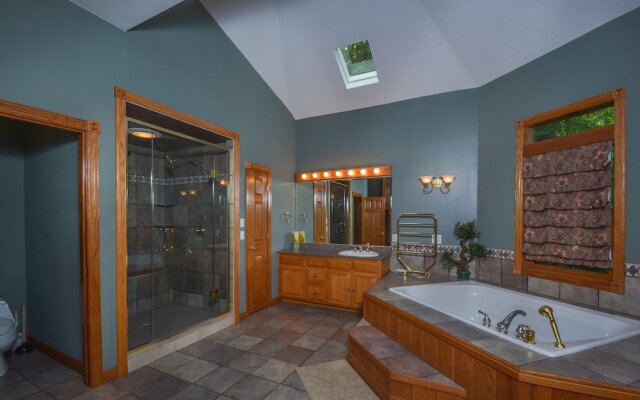 The West Wing 5 Bedroom House