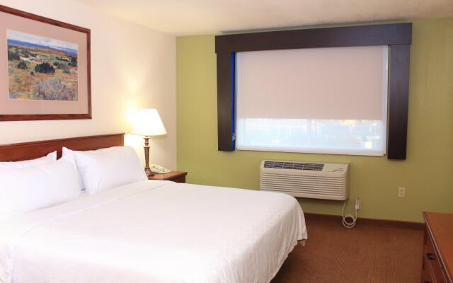 Holiday Inn Express Farmington - Bloomfield by IHG