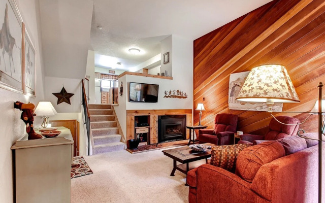 Winterpoint 22 2 Bedroom Townhouse by RedAwning