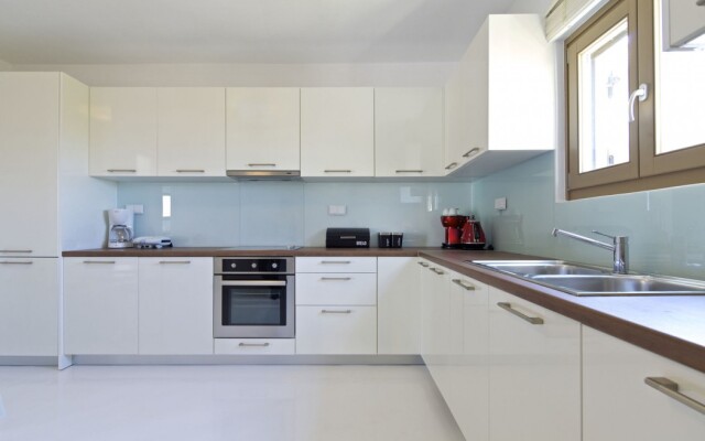 Amalgam Homes Paros