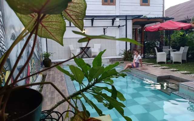 Arjuna Garden Homestay - Hostel