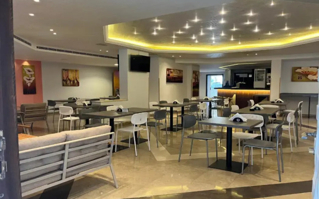 Manara Riva Suites