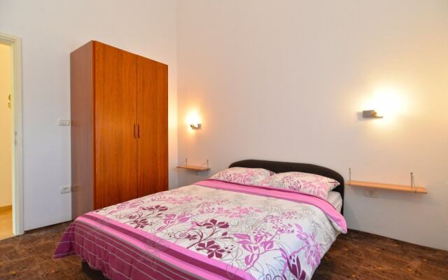 Apartment 1773