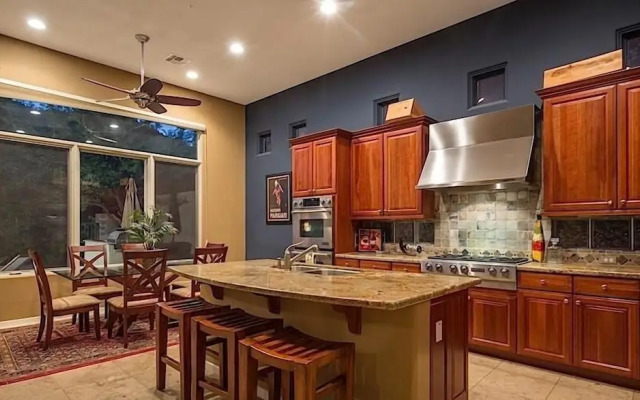 South by Southwest - Signature Vacation Rentals
