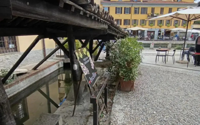 Unique 4 Storey House on Naviglio 4Bd, 4Bt