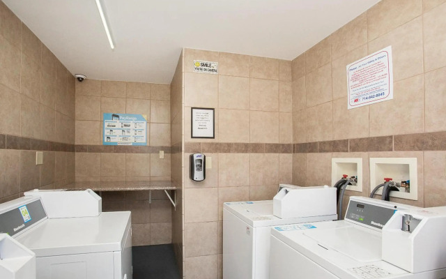 Stanford Inn & Suites Anaheim