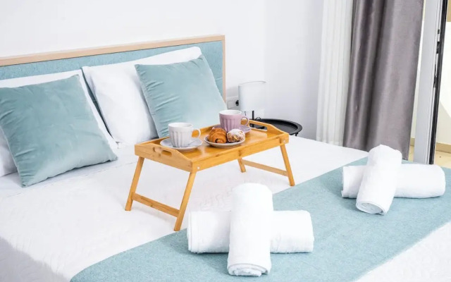 Athinais Suites