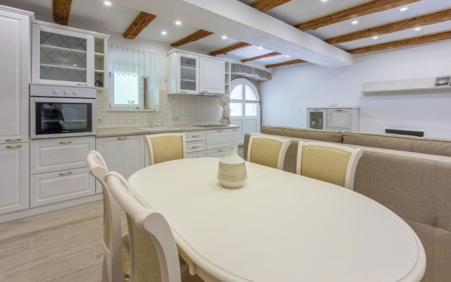 Villa Green Point