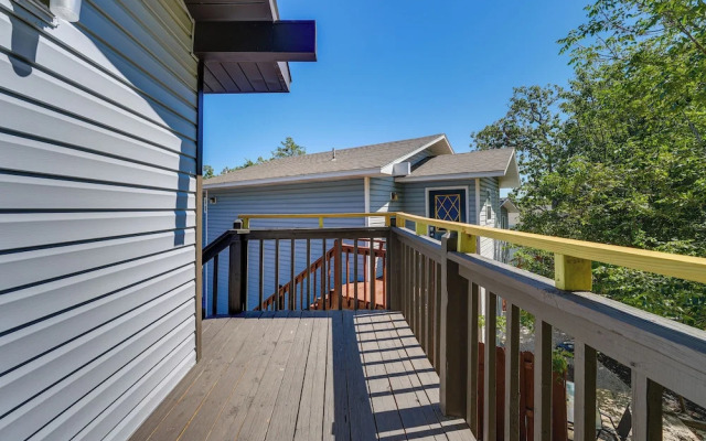 3 Mi to Silver Dollar City! Family Getaway w/ Pool