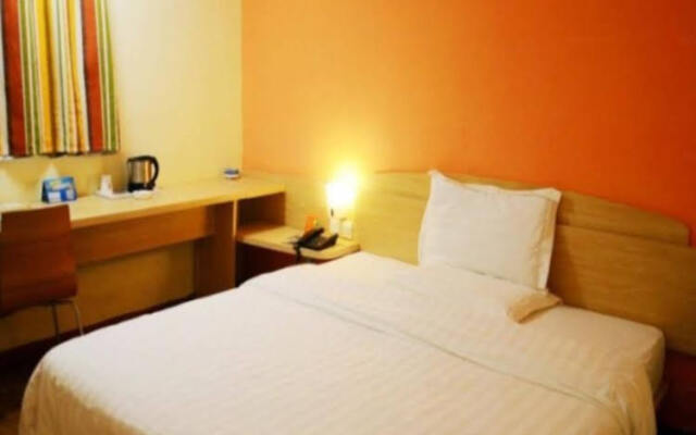 7Days Inn Ningbo Tianyi Square Zhongshan Mansion