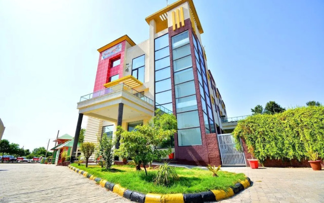 Splash Fun Resorts by OYO Rooms