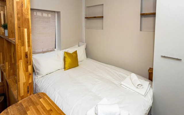 Entire Luxury Studio in the Central of Reading