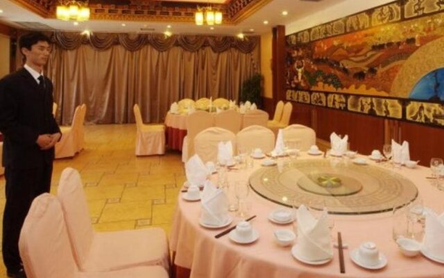 Paradise Hotel