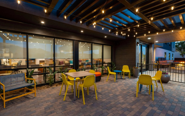 Home2 Suites by Hilton Corona