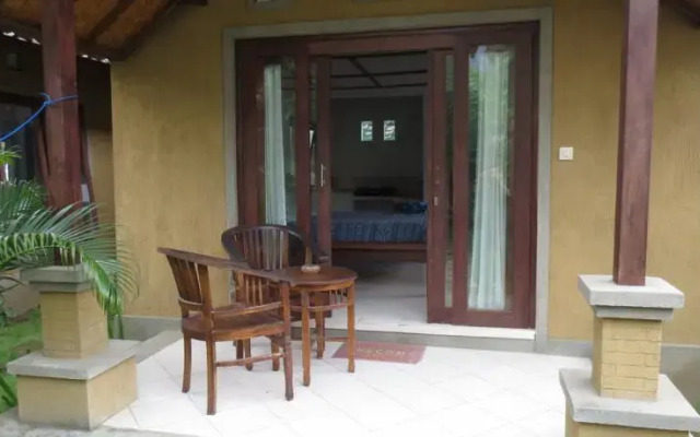 Josh Homestay Amed
