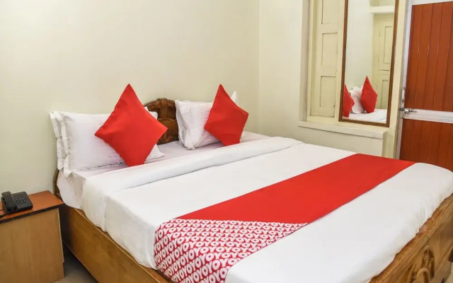 OYO 14606 Holiday Inn