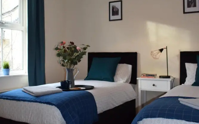 Comfortable Apartment Parking Included City Centre Proximity