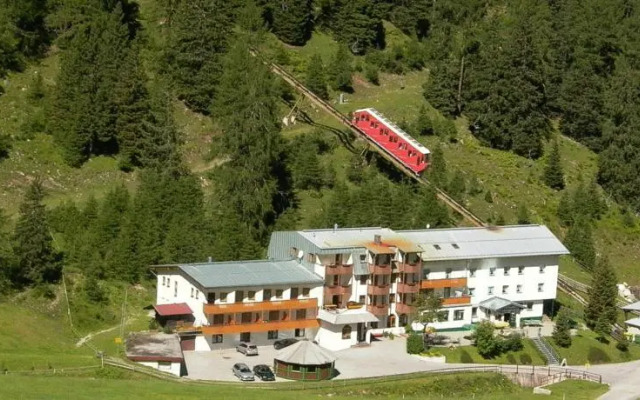 Pistenhotel Lizumerhof