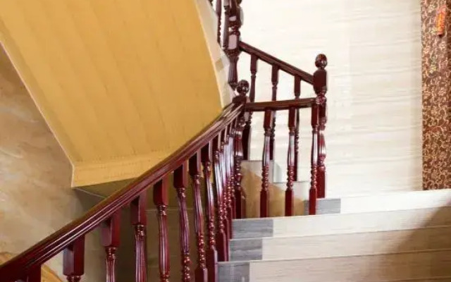 Yangshuo Qunxianhui Hotel (Yulonghe Scenic Area)