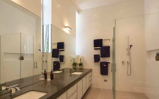 Supreme Lakefront Luxury Villa