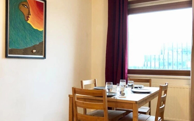 Flair of the City 2 minutes to metro