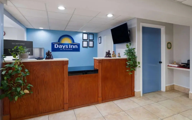 Days Inn by Wyndham Montgomery I-85